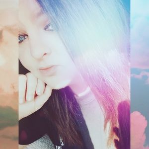 Meet your Posher, Carrie